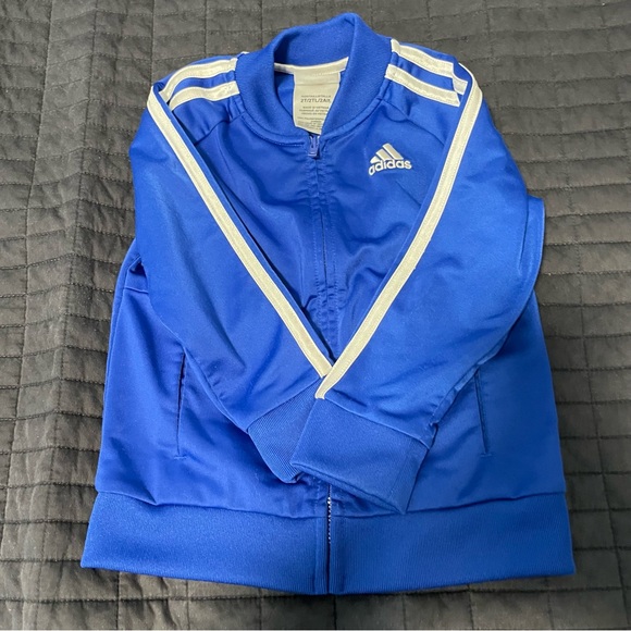 Blue adidas zip-up top. Size 2T for toddlers. Super cute. In VGUC. - Picture 4 of 5